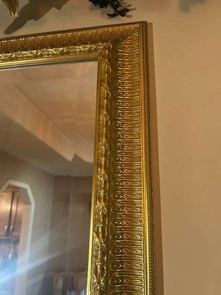 Wall mirror