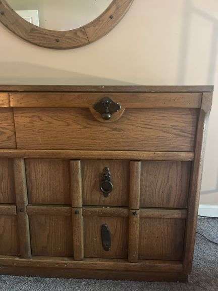 Dresser
