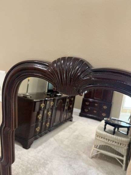Wall mirror