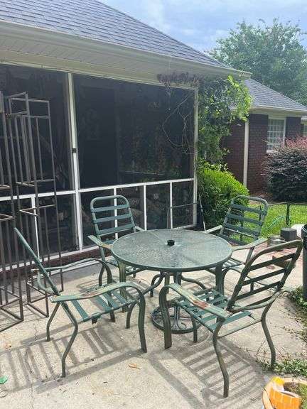 Outdoor Table and Chairs