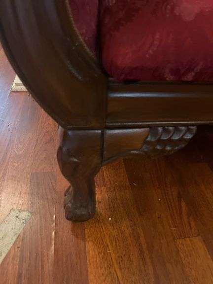 Fainting couch
