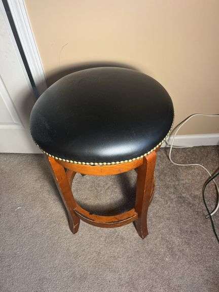 Swivel Top Stool