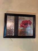 Miscellaneous wall hanging lot