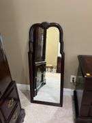 Wall mirror