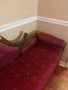 Fainting couch
