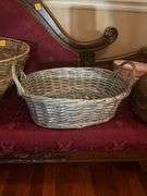 Basket lot
