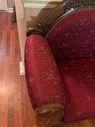 Fainting couch