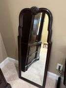 Wall mirror