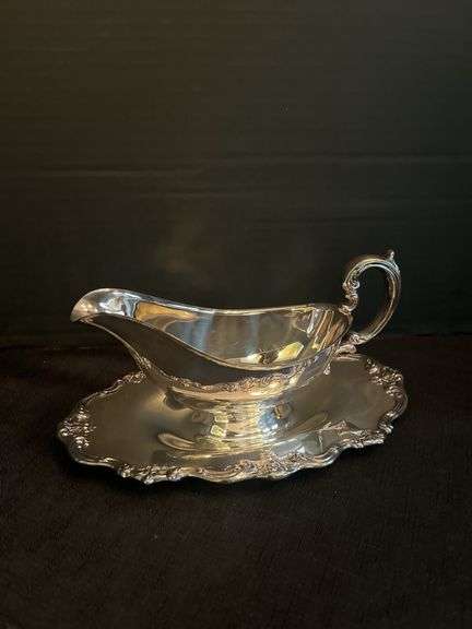 Gravy Boat and Tray