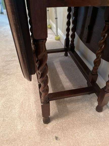 Drop leaf Table