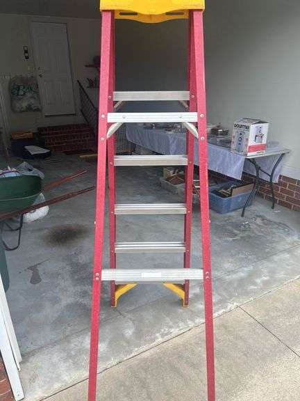 Werner 6 foot fiberglass step ladder