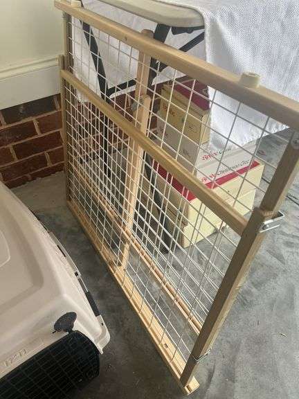 Pet crate and barrier