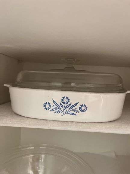 Casserole dishes with lids