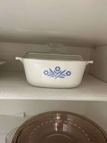 Casserole dishes with lids