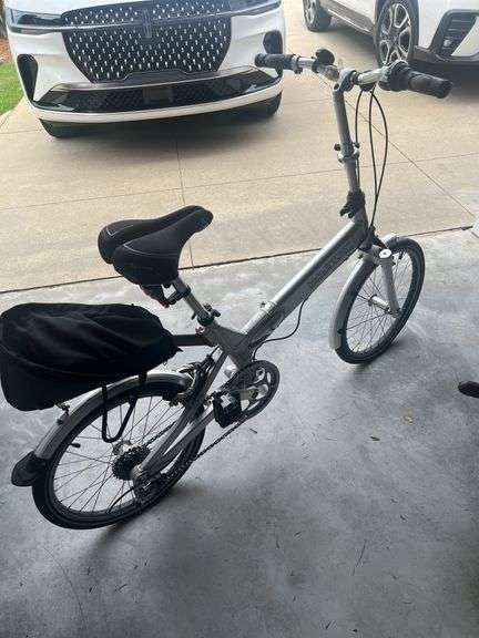 Halfway folding bicycle