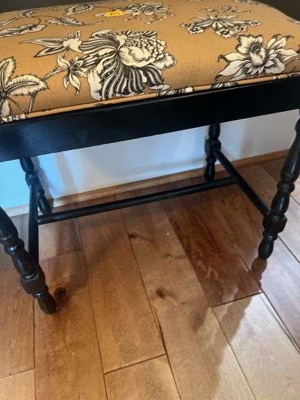 Vanity Bench