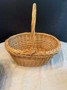 Basket lot