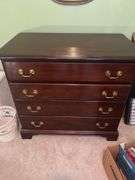 Chest of drawers