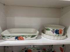 2 Casserole dishes and pie dish