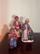 (3) carolers