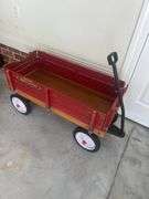 Radio Flyer Town & Country wagon