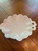 White dish lot