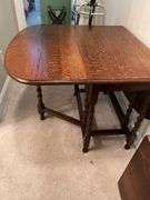 Drop leaf Table