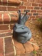Frog prince metal yard ornament