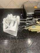 Miscellaneous kitchen lot