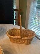 Basket lot
