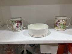 Mugs and bowl