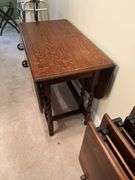 Drop leaf Table