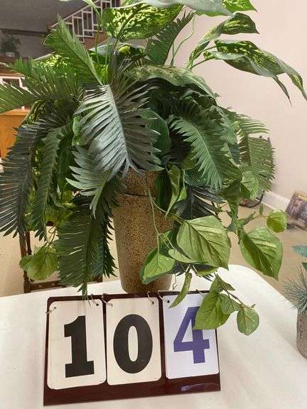 FERN AND IVY IN LARGE VASE image