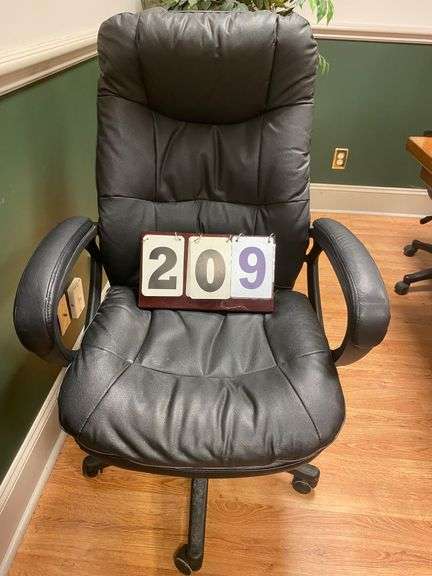 BLACK ADJUSTABLE LEATHER CHAIR image