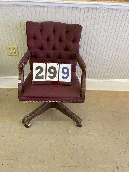 BURGUNDY DESK CHAIR image