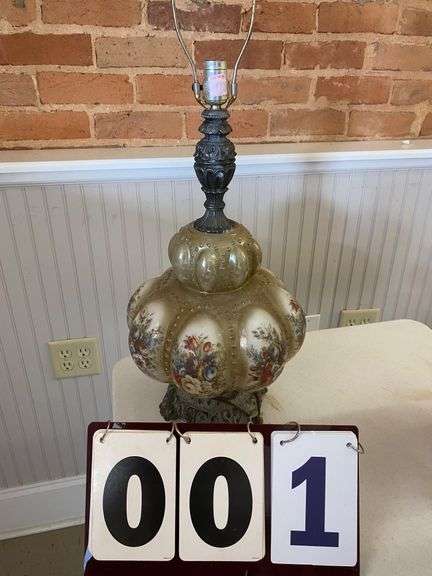 GONE WITH THE WIND STYLE ANTIQUE LAMP image