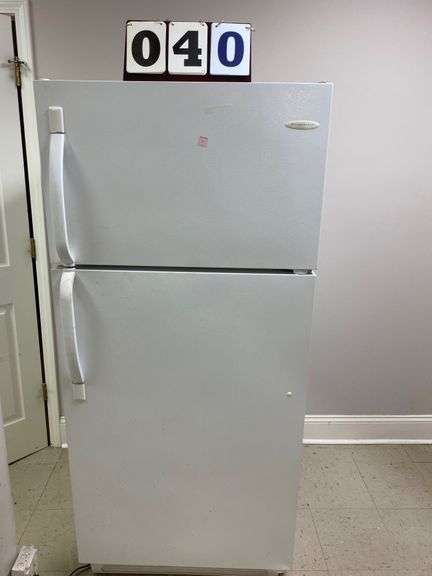 18.2 CUBIC FOOT FRIGIDAIRE image
