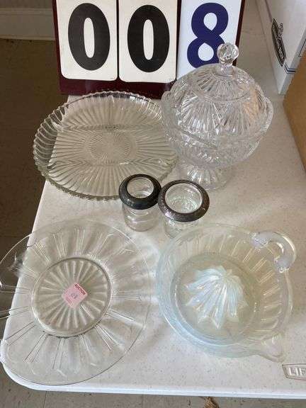 SIX PIECE MISCELLANEOUS GLASS LOT image