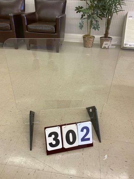 PLEXIGLASS DIVIDER image