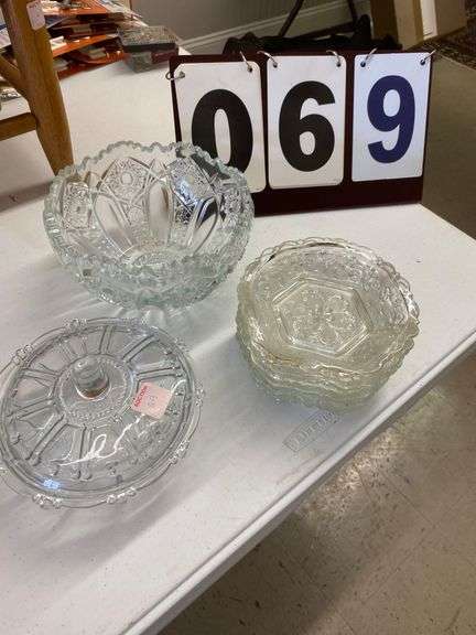 CANDY DISH, BOWL, AND 7 SMALL TIARA SANDWICH GLASS BOWLS image