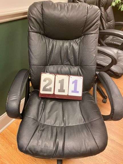 BLACK ADJUSTABLE LEATHER CHAIR image
