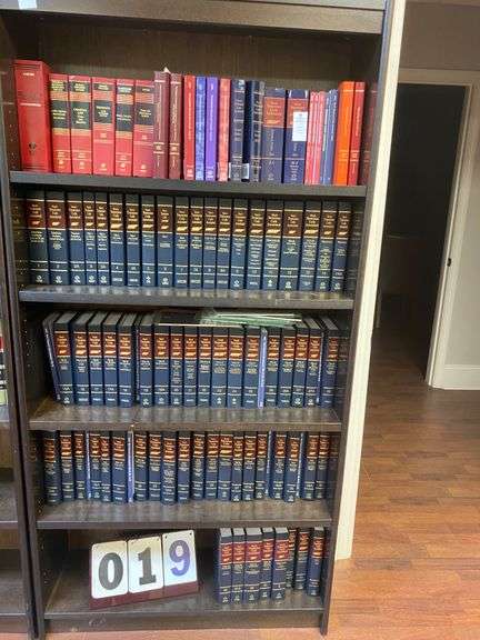 CONTENTS ON BOOK SHELVES image