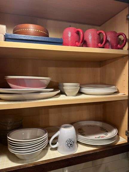 Plates, Mugs (Corelle)