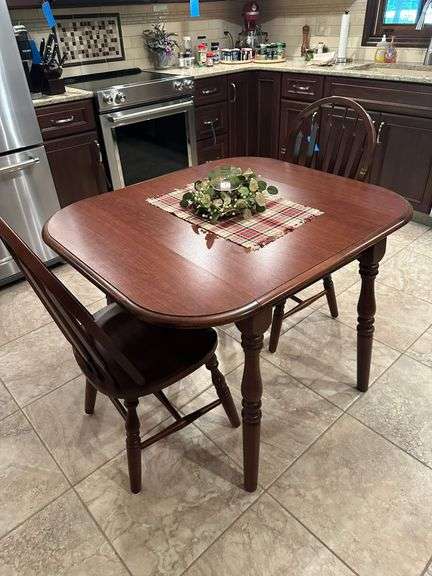 Kitchen Dinette- Drop-leaf table with 2 chairs