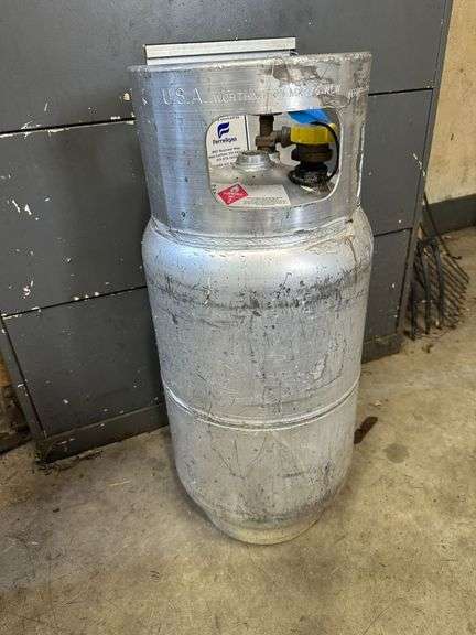 Forklift Propane Tank image