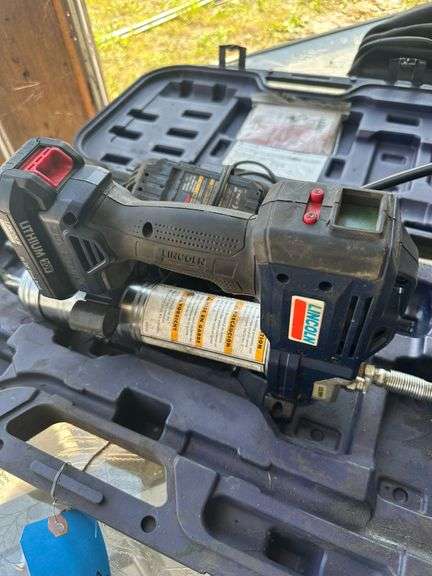 Lincoln Grease Gun image