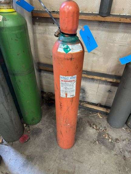 Welding Gas Cylinder Tank, Helium image