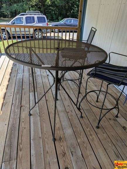 Metal Round Patio Table & Chairs