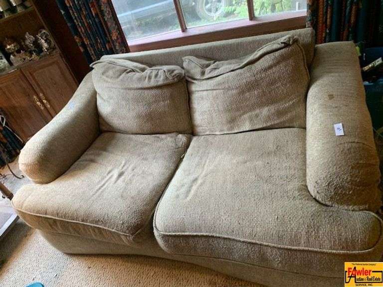 Loveseat image