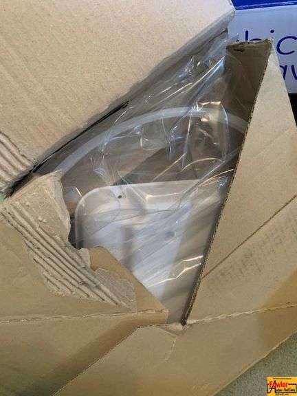 NEW Item Still in Box image